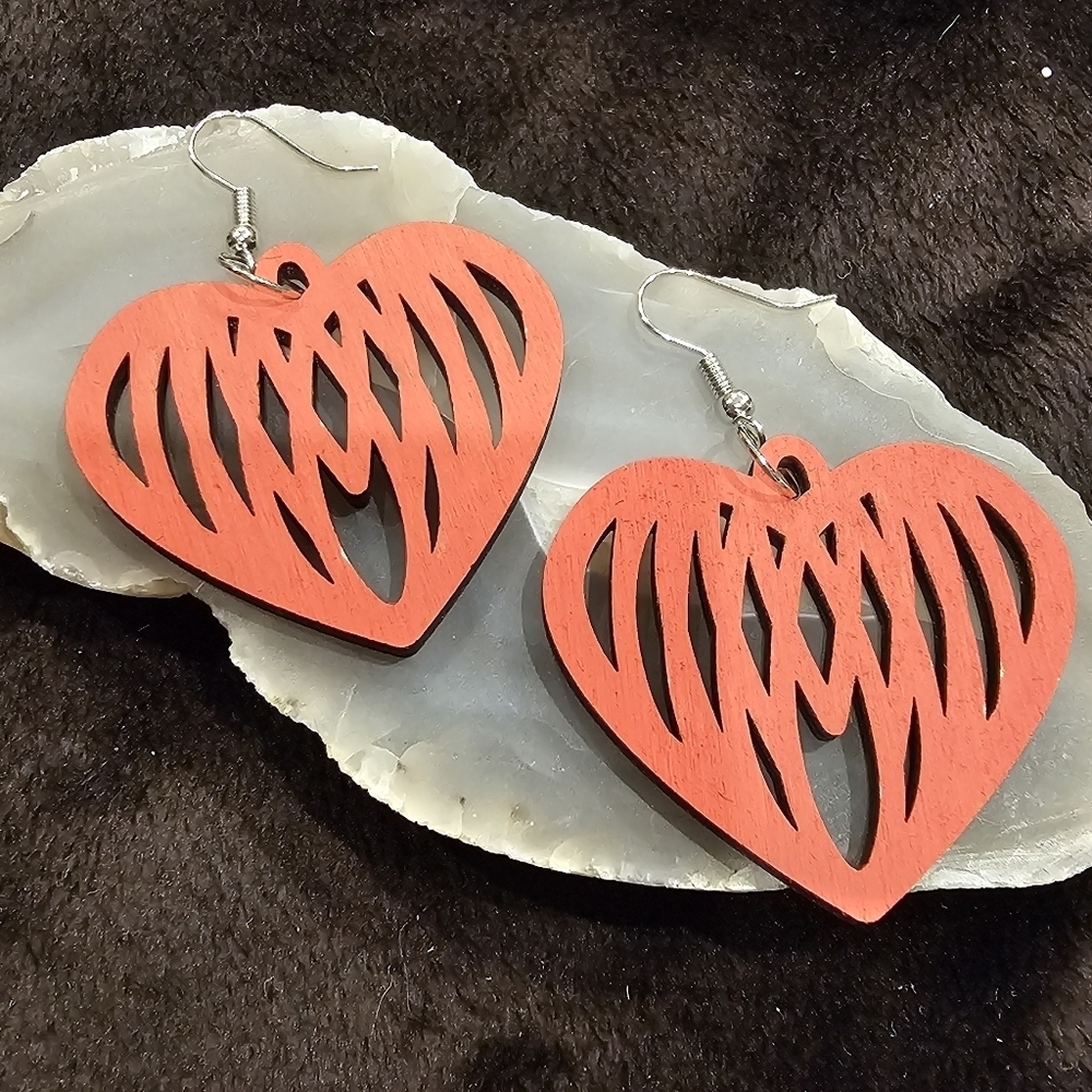 💥4 for $25💥 Laser-cut Heart Shaped Earrings